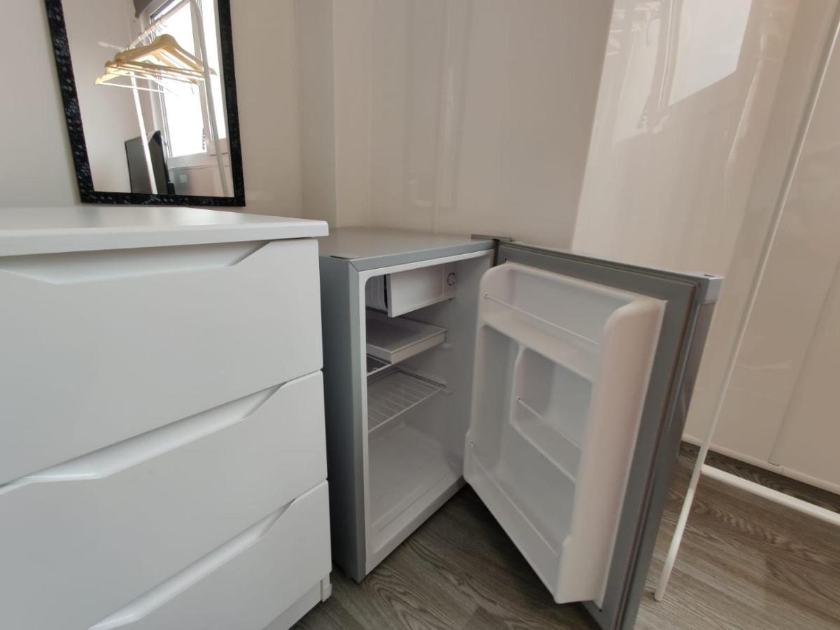 Double Ensuite Rooms Swansea Exterior photo